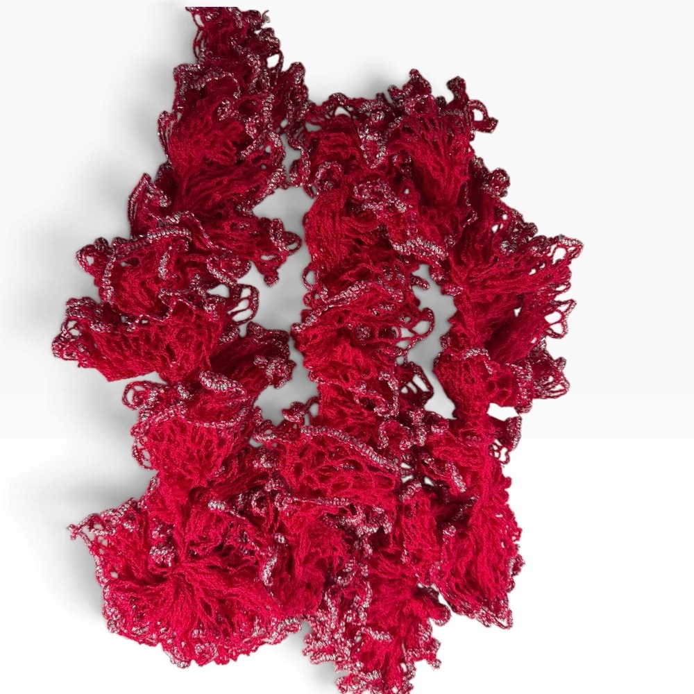 Ruffle Scarf Red Hearth Sashay Yarn bright pink with silver trim